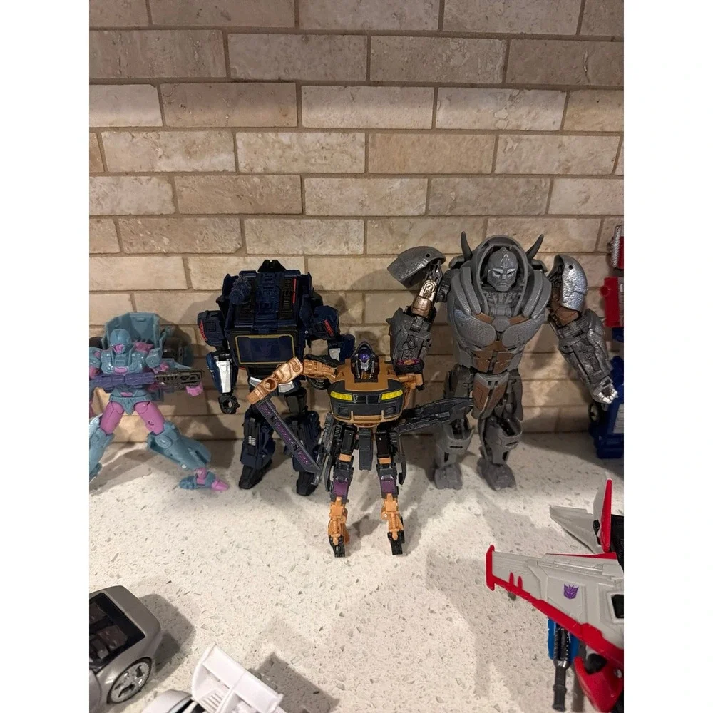 Huge Transformers Action Figure Vehicle Lot Optimus Prime Autobots Decepticons